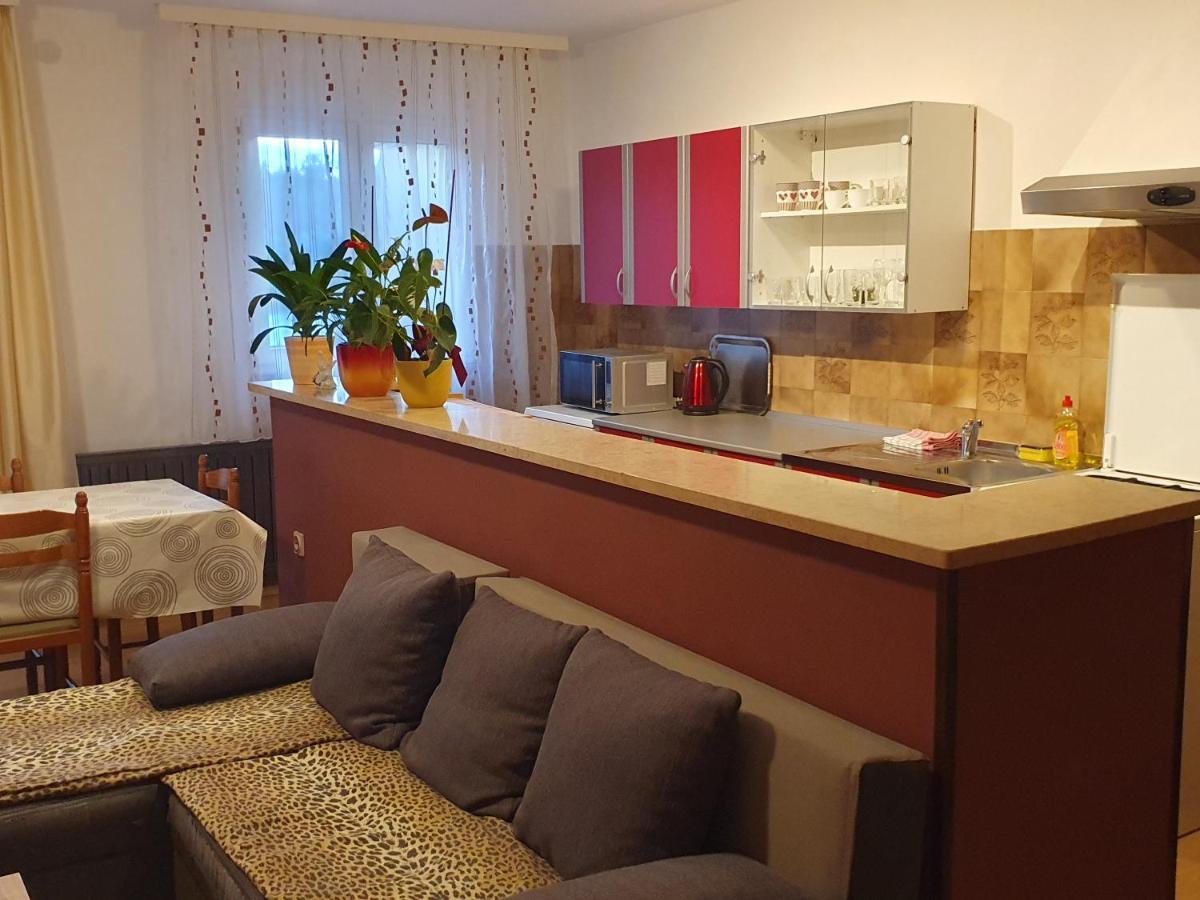 Apartments Sara 拉宾 外观 照片